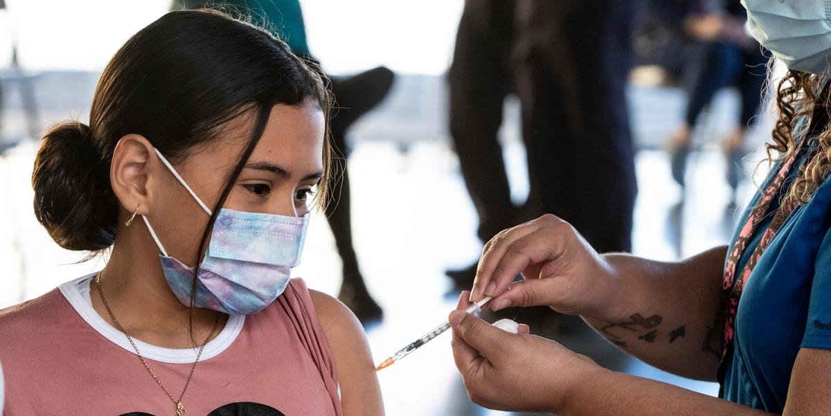 Crianças serão vacinadas por grupos e com autorização dos pais