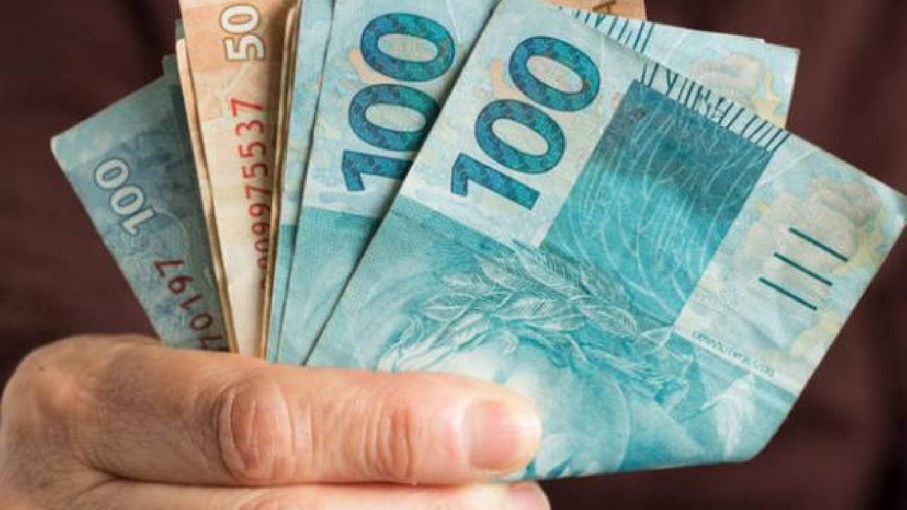 Governo antecipará o 13º salário de aposentados e pensionistas do INSS