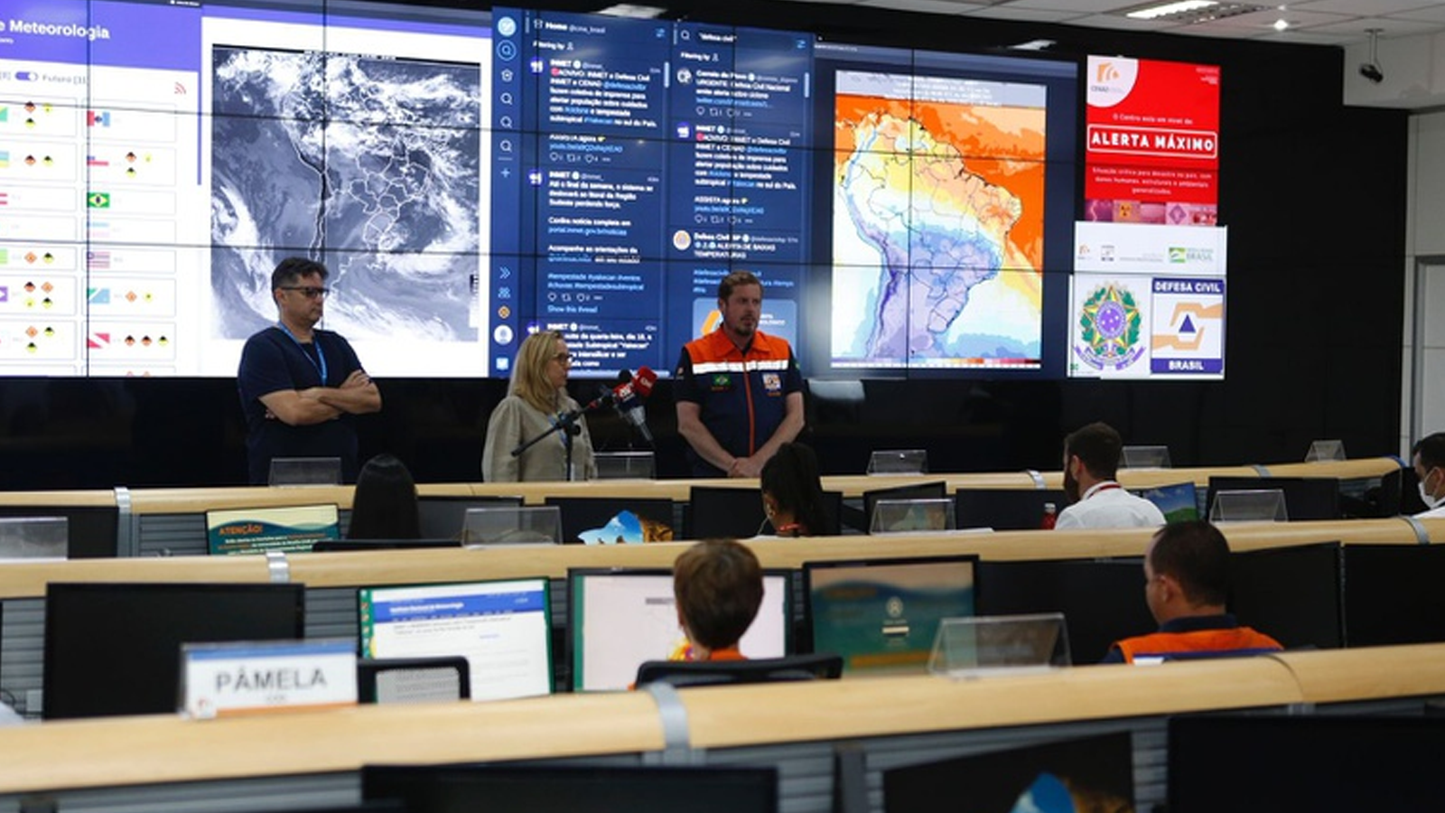 Defesa Civil informa cuidados que devem ser tomados com risco de ciclone