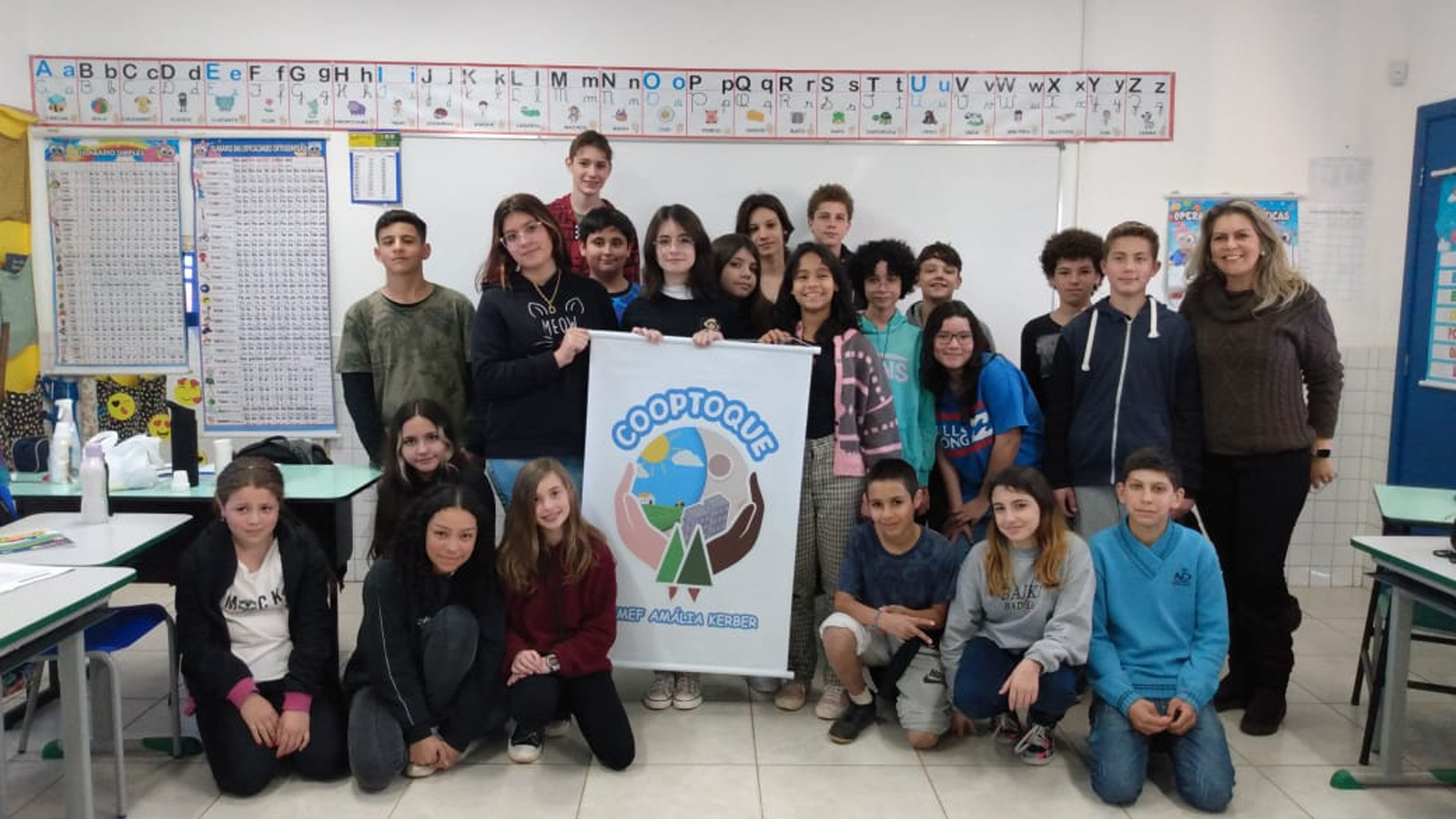 Escola Amália Kerber reativa cooperativa escolar em parceria com o Sicredi